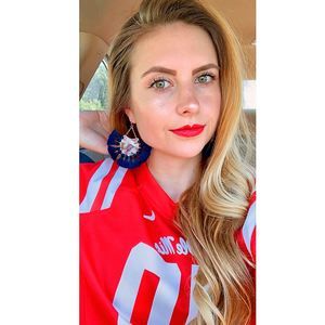 Meet your Posher, Bailey